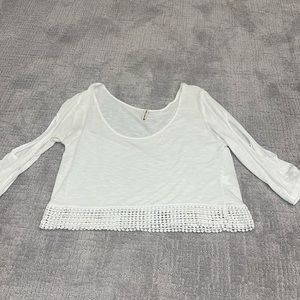 Emma & Sam white crop top